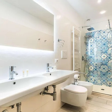 Maramia Luxury アパート